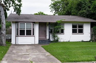 616 17th Ave N, Texas City, TX 77590