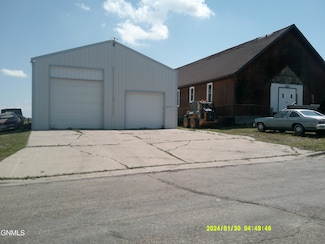 600 12th St NE, Beulah, ND 58523