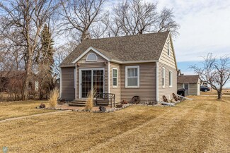 569 Mairs Ave, Gardner, ND 58036