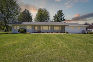 803 E 8th Ave, Brodhead, WI 53520