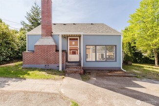 1717 N Rainier Ave, Bremerton, WA 98312