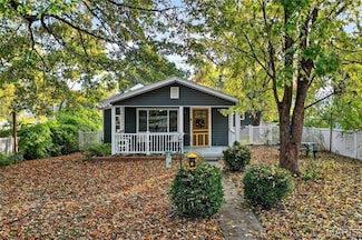 6568 Odell St, Saint Louis, MO 63139