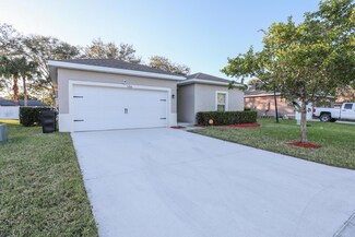5206 Oakland Lake Cir, Fort Pierce, FL 34951