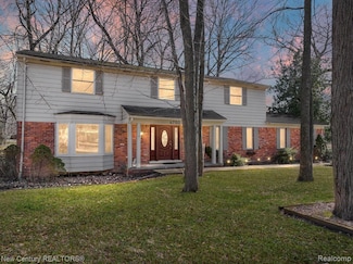 6750 Limerick Ln, Troy, MI 48098