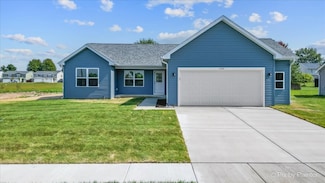 715 Apple Valley Rd, Harvard, IL 60033