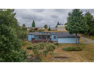 1550 Cedar St, Myrtle Point, OR 97458