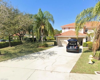 395 Robin Hood Cir Unit 201, Naples, FL 34104