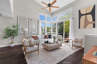 5527 Strand Unit 106, Hawthorne, CA 90250
