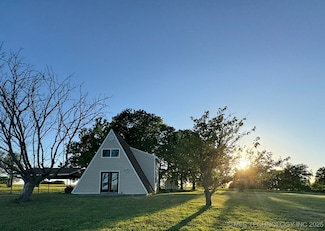 7235 Sunshine Rd, Davis, OK 73030