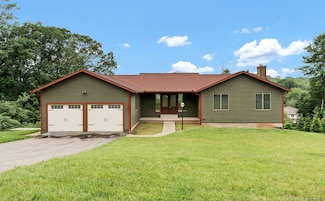 7 Scott Ln, Cromwell, CT 06416