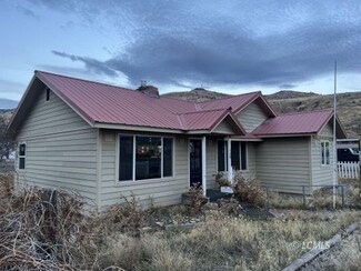 728 N 4th St, Lakeview, OR 97630