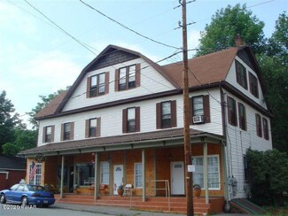 139 South St, Waymart, PA 18472