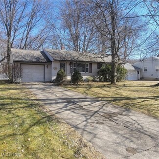 3873 Whippoorwill Ln, Youngstown, OH 44511
