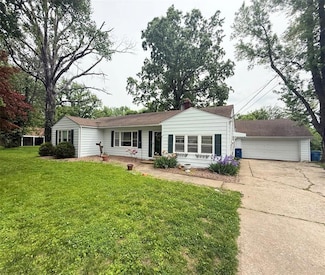 1004 Alco Dr, Collinsville, IL 62234