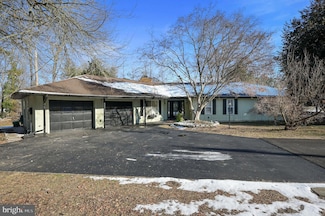 1393 Persimmon Tree Ln, Dover, DE 19901