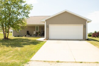 105 Poston Dr, Carlock, IL 61725