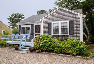 27 Cranberry Ln, Dennis Port, MA 02639