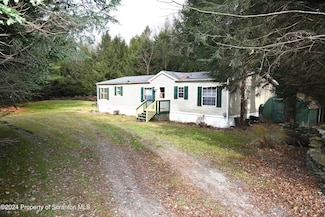 1526 Creek Rd, New Milford, PA 18834