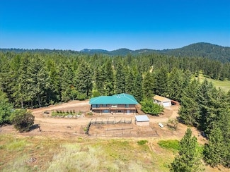 1876 Horseshoe Lake Rd, Deer Park, WA 99006