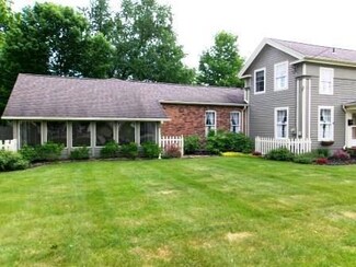 44 N Main St, Quincy, MI 49082