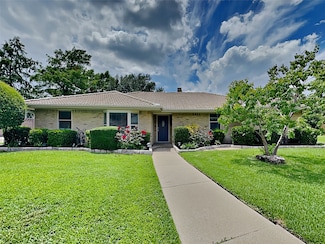 9 Brookfield Ct, Roanoke, TX 76262