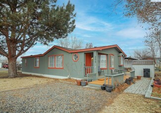 206 N 68th Ave, West Richland, WA 99353