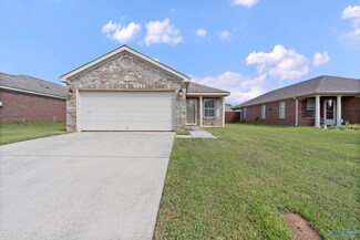 219 Valleyside Dr NE, Huntsville, AL 35810