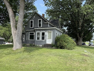902 Pacific Ave, Kerkhoven, MN 56252