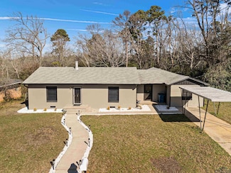 1600 Mustang Dr, Gladewater, TX 75647