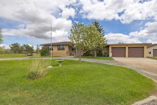 26 Equine Dr, Cody, WY 82414