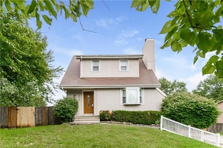 6810 N Chas Dr, Pleasant Valley, MO 64068