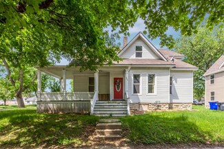 622 4th St SW, Cedar Rapids, IA 52404