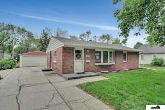 2320 S 37th St, Lincoln, NE 68506