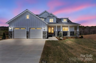 132 Golden Pasture Dr, Fletcher, NC 28732