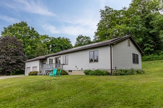 285 Millerton Rd, Lakeville, CT 06039