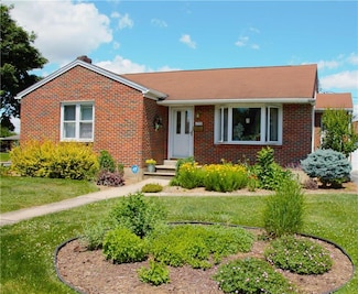 1735 Juniper Dr, Whitehall, PA 18052