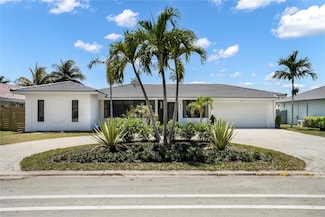 5641 Bayview Dr, Fort Lauderdale, FL 33308