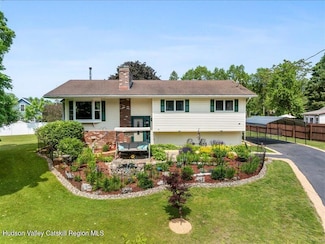 26 Eagle St, Philmont, NY 12565