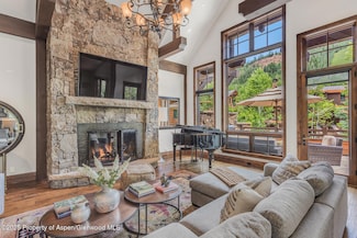 51 Thunderbowl Ln Unit 12, Aspen, CO 81611