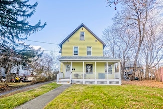 13 West St, Greenfield, MA 01301