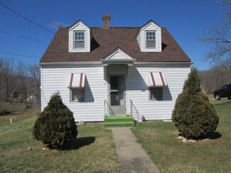 147 Comertown Rd, Shenandoah, VA 22849