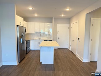 1685 Bergen Blvd Unit 602, Fort Lee, NJ 07024