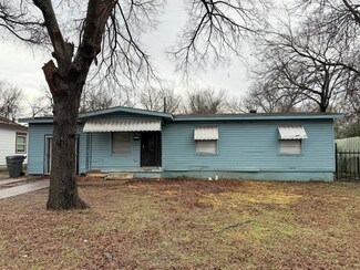 3275 Kristen Dr, Dallas, TX 75216