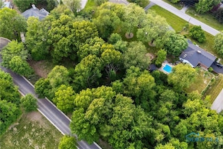4812 Cinnamon Ln, Sylvania, OH 43560