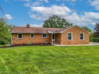 6116 Melody Rd NE, Canton, OH 44721