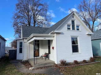 614 S 22nd St, Quincy, IL 62301