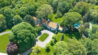 276 Greenley Rd, New Canaan, CT 06840