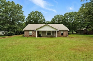 1010 Cannon Ln, Summit, MS 39666