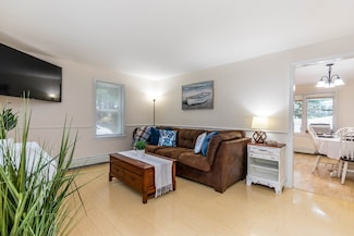 29 Pimlico Pond Rd, Forestdale, MA 02644