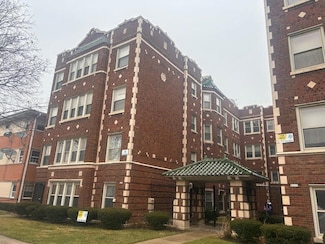 2107 Grove Ave Unit 303, Berwyn, IL 60402